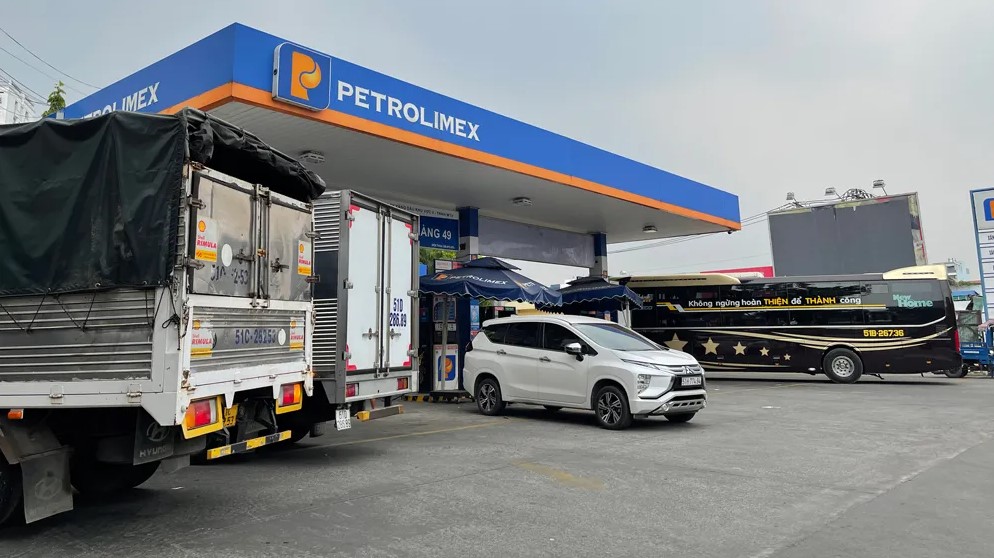 Bộ C&ocirc;ng Thương b&aacute;o tin cực vui về xăng dầu, d&acirc;n Việt y&ecirc;n t&acirc;m đổ đầy b&igrave;nh trong cả th&aacute;ng 4/2026