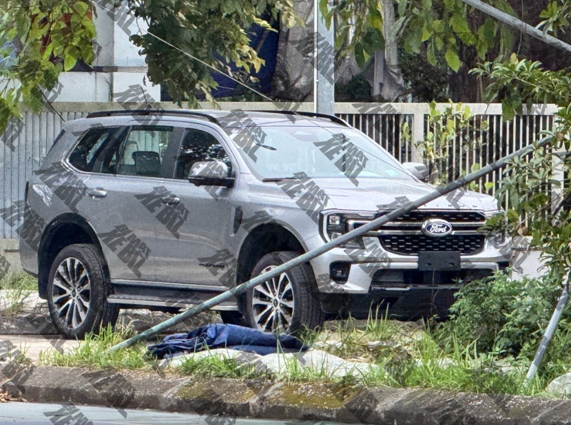 Ford Everest phi&ecirc;n bản mới 'đổ bộ' Việt Nam: &lsquo;Cứu c&aacute;nh&rsquo; cho kh&aacute;ch Việt khi gi&aacute; dầu cao ngất ngưởng ảnh 2