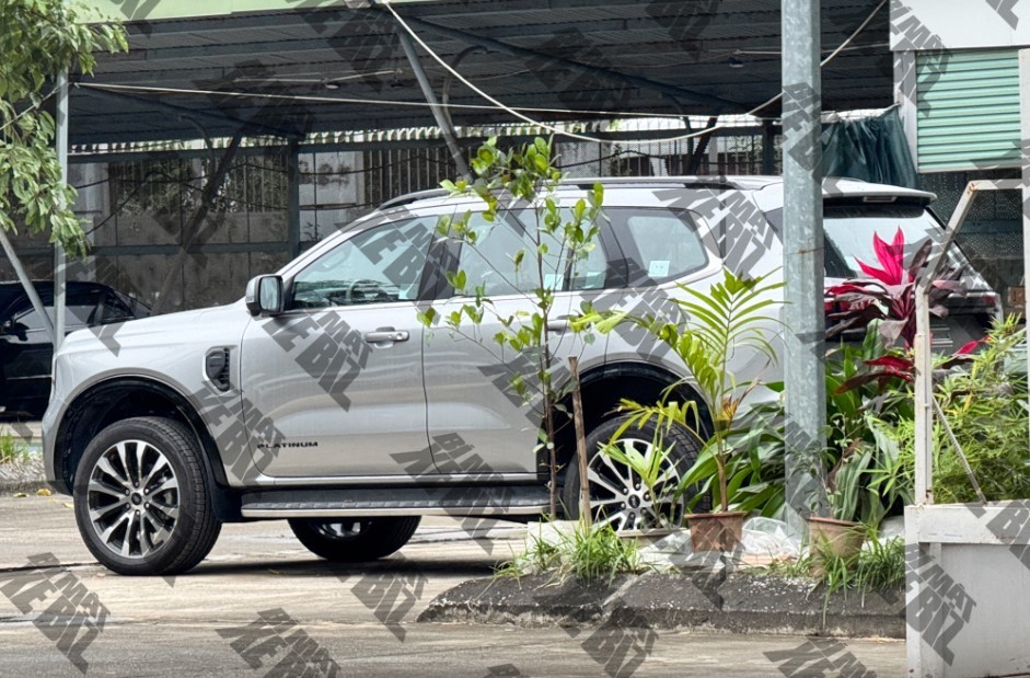 Ford Everest phi&ecirc;n bản mới 'đổ bộ' Việt Nam: &lsquo;Cứu c&aacute;nh&rsquo; cho kh&aacute;ch Việt khi gi&aacute; dầu cao ngất ngưởng ảnh 3
