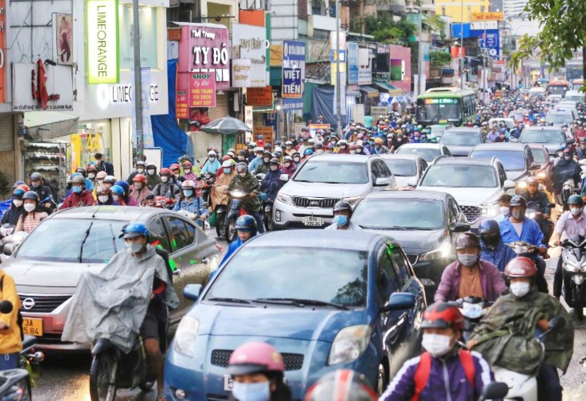 Sau H&agrave; Nội, v&ugrave;ng cấm xe xăng sắp h&igrave;nh th&agrave;nh tại TP.HCM: 15 c&acirc;y cầu, 20 tuyến đường bị siết