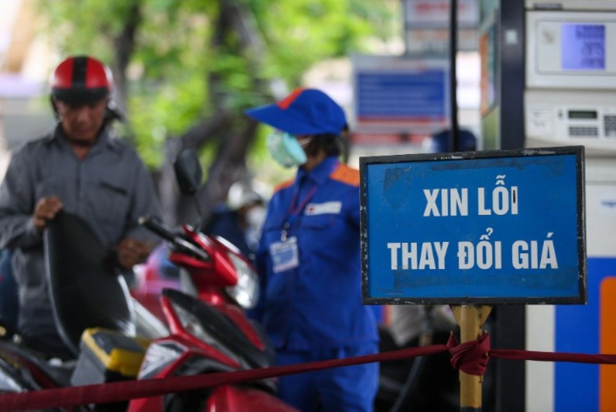 Gi&aacute; xăng dầu h&ocirc;m nay hạ nhiệt hiếm thấy: Th&ecirc;m một đề xuất mới nhằm b&igrave;nh ổn thị trường đang biến động