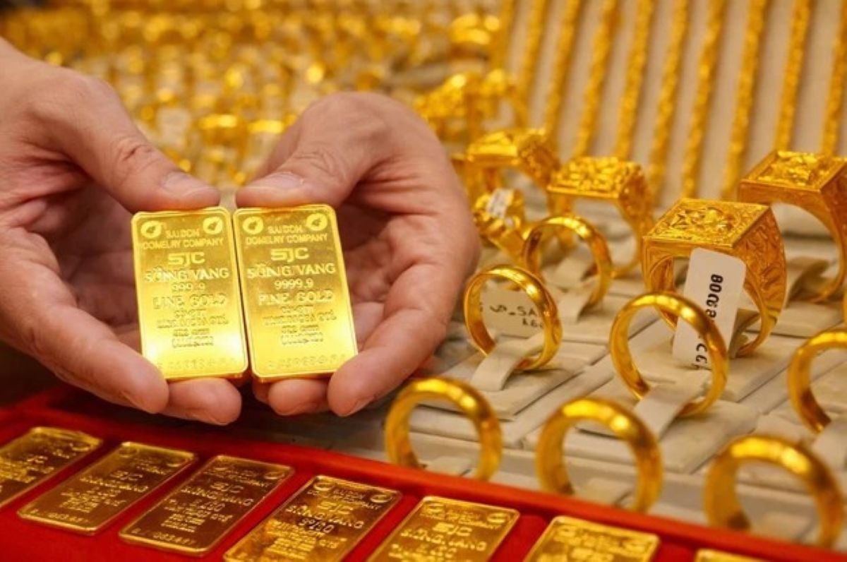 Gi&aacute; v&agrave;ng h&ocirc;m nay 10/4 bật tăng \'&aacute;c\': Bảng gi&aacute; BTMC, SJC, PNJ, Mi Hồng,... ch&ecirc;nh nhau thế n&agrave;o?