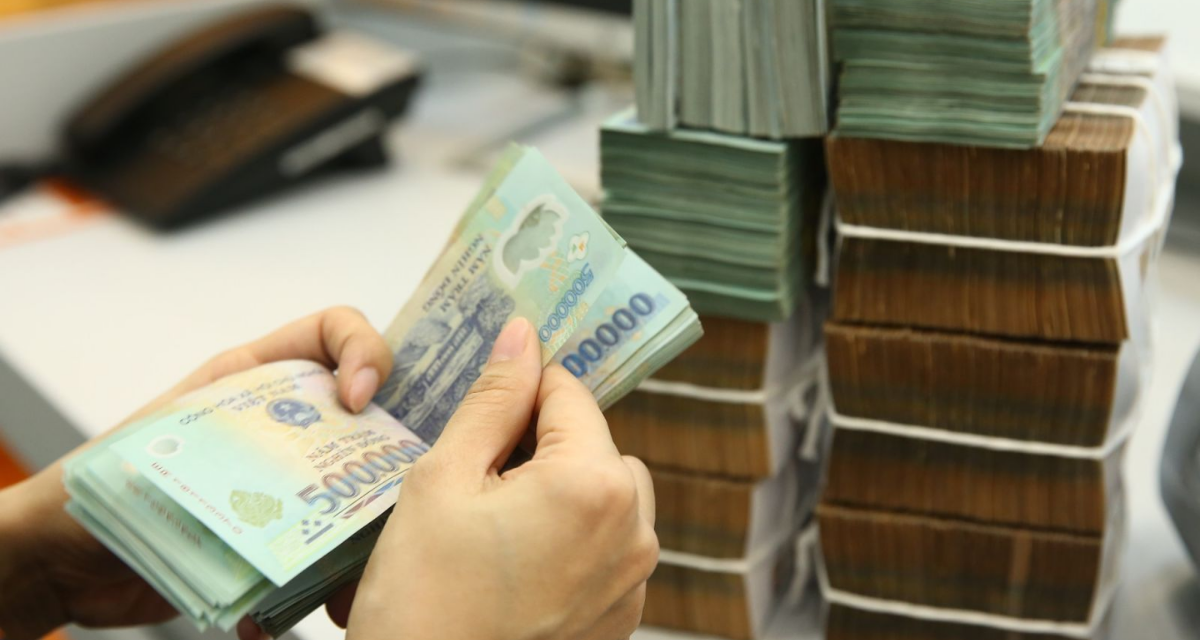 Hai ng&acirc;n h&agrave;ng bất ngờ giảm l&atilde;i suất ngay sau chỉ đạo &lsquo;n&oacute;ng&rsquo; của t&acirc;n Thống đốc Ng&acirc;n h&agrave;ng Nh&agrave; nước