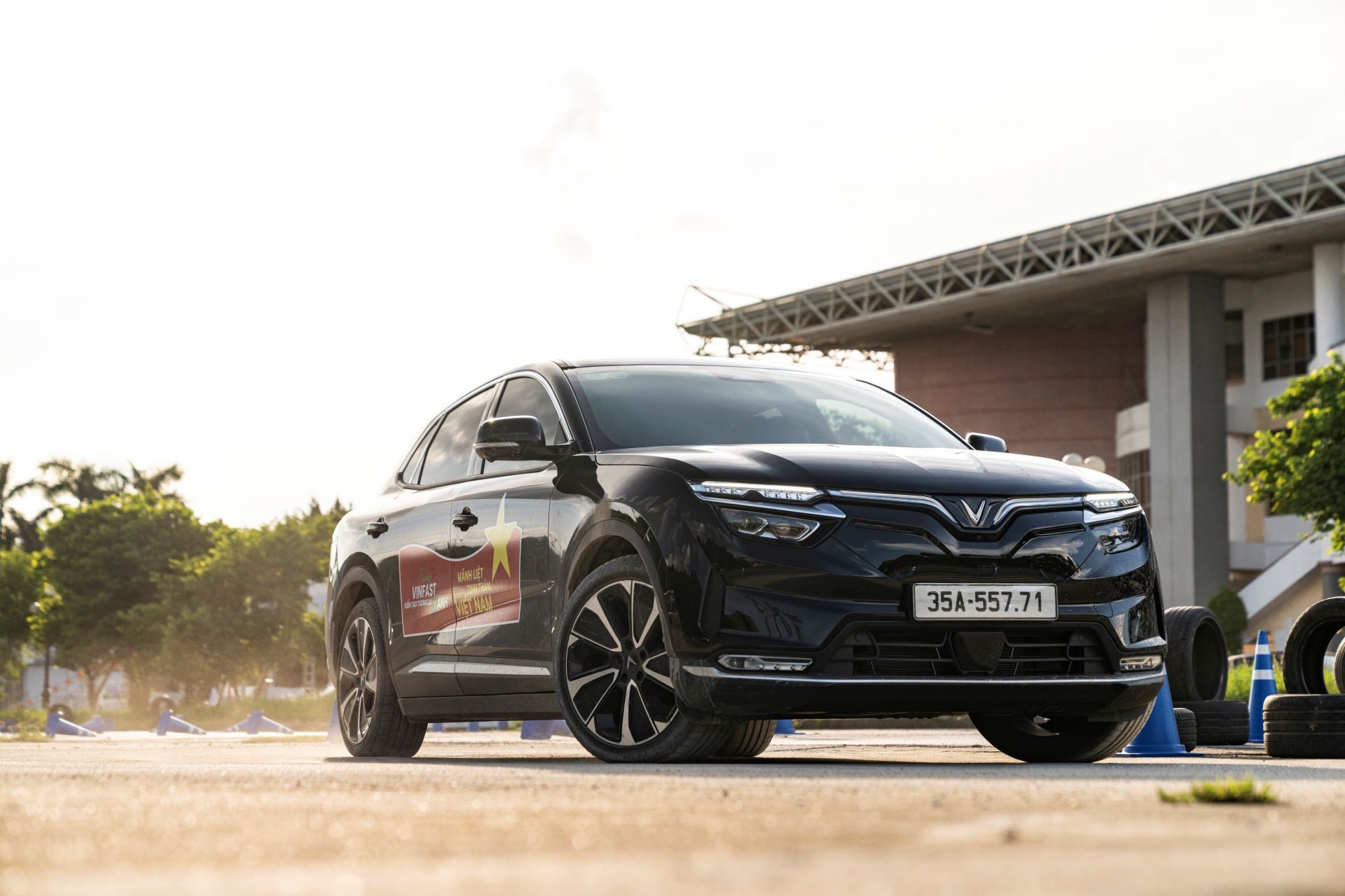 VinFast VF 8 được chủ doanh nghiệp &lsquo;chọn mặt gửi v&agrave;ng&rsquo; v&igrave; những l&yacute; do n&agrave;y ảnh 2