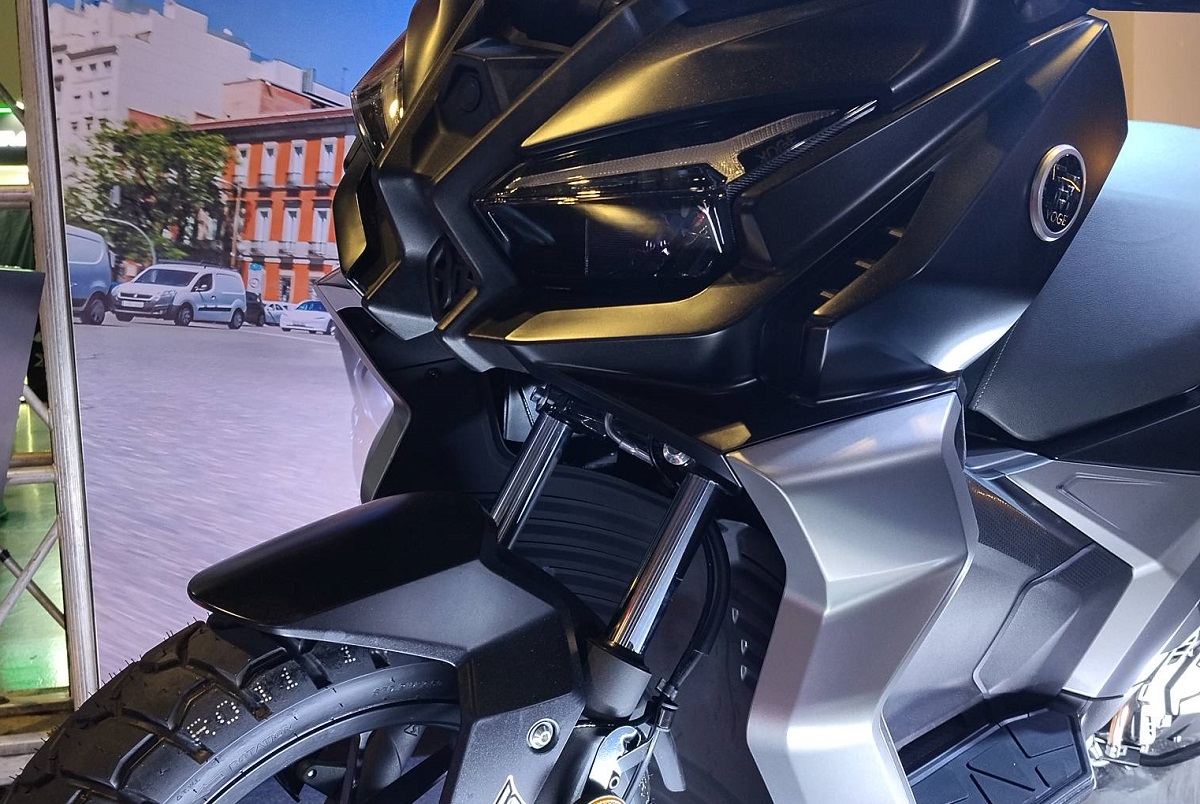 &lsquo;Vua xe ga&rsquo; 175cc mới ch&iacute;nh thức ra mắt gi&aacute; 59 triệu đồng: Đẳng cấp hơn cả Honda Air Blade v&agrave; Vario