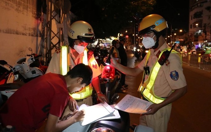 Bộ C&ocirc;ng an đề xuất tăng mức phạt cao gấp 15 lần, người vi phạm giao th&ocirc;ng phải nộp số tiền cực lớn ảnh 4