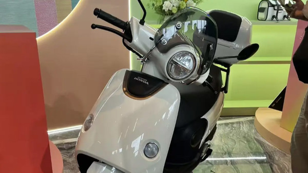 Honda ra mắt &lsquo;xe ga quốc d&acirc;n&rsquo; 125cc mới &lsquo;n&eacute;t&rsquo; hơn cả SH Mode, thay thế Vision với gi&aacute; 23 triệu đồng