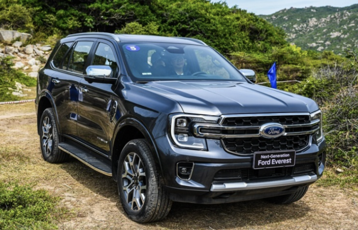 Điểm tin &ocirc; t&ocirc; 13/4: Gi&aacute; xe Ford mới nhất th&aacute;ng 4/2026, sedan điện gi&aacute; rẻ 420 triệu &lsquo;tr&igrave;nh l&agrave;ng&rsquo;