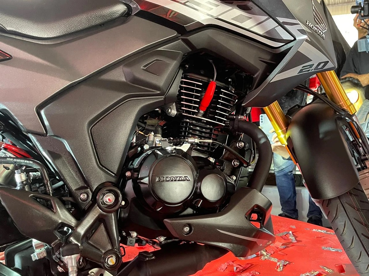 Honda ch&iacute;nh thức ra mắt &lsquo;vua c&ocirc;n tay&rsquo; 185cc mới gi&aacute; 75 triệu đồng: Ph&acirc;n kh&uacute;c tr&ecirc;n Yamaha Exciter 155