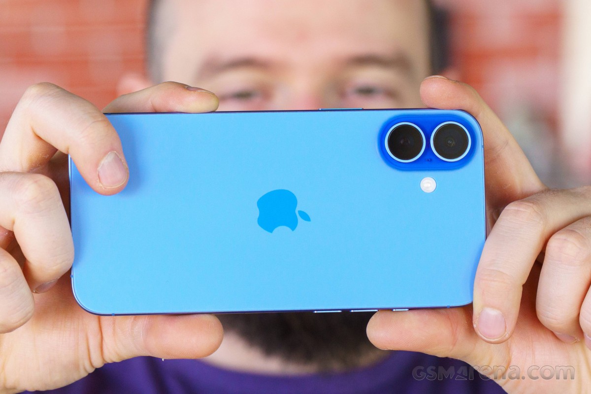 Đ&acirc;y l&agrave; iPhone m&agrave;n lớn, pin tr&acirc;u rẻ nhất Việt Nam sở hữu phần cứng mạnh như iPhone 17 Pro Max