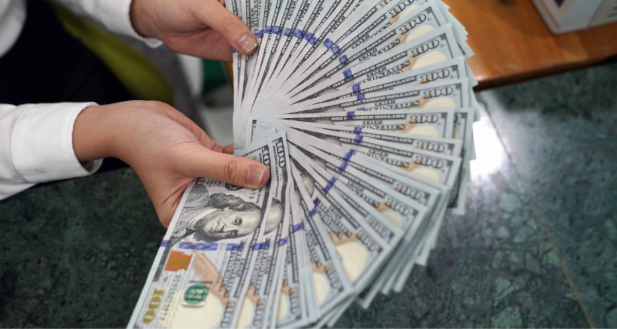 Tỷ gi&aacute; USD h&ocirc;m nay: Vietcombank giữ gi&aacute;, Techcombank, ACB biến động nhẹ, chợ đen giảm mạnh