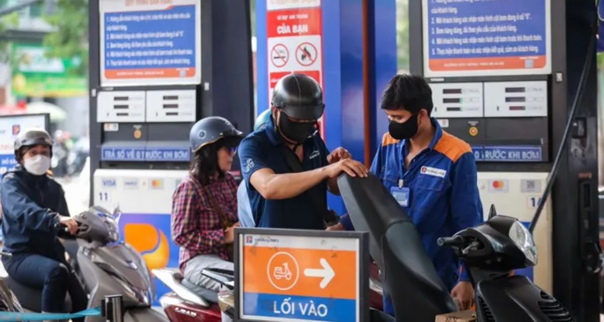 Gi&aacute; xăng dầu tối 16/4: E5 RON92, RON95-III, dầu diesel, mazut tăng giảm ra sao, đảm bảo cung ứng cho sản xuất, ti&ecirc;u d&ugrave;ng