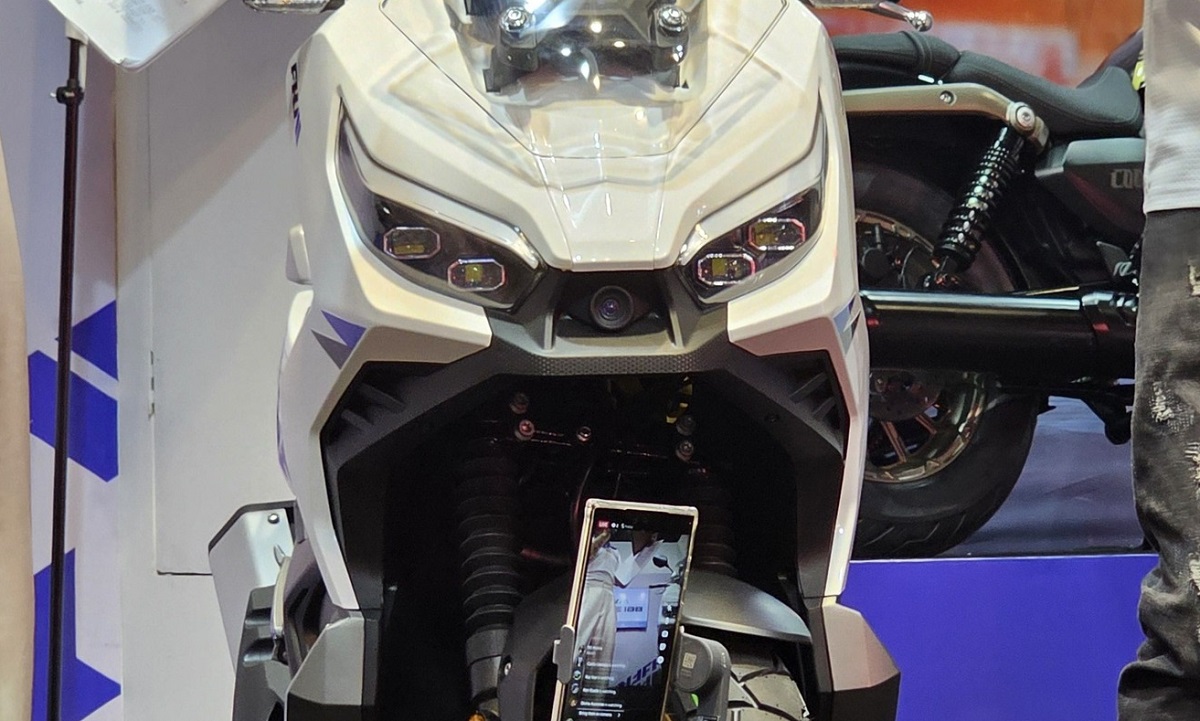 &lsquo;Vua xe ga&rsquo; 188cc mới ch&iacute;nh thức ra mắt gi&aacute; 56 triệu đồng: Thiết kế n&eacute;t hơn Honda Air Blade v&agrave; Vario