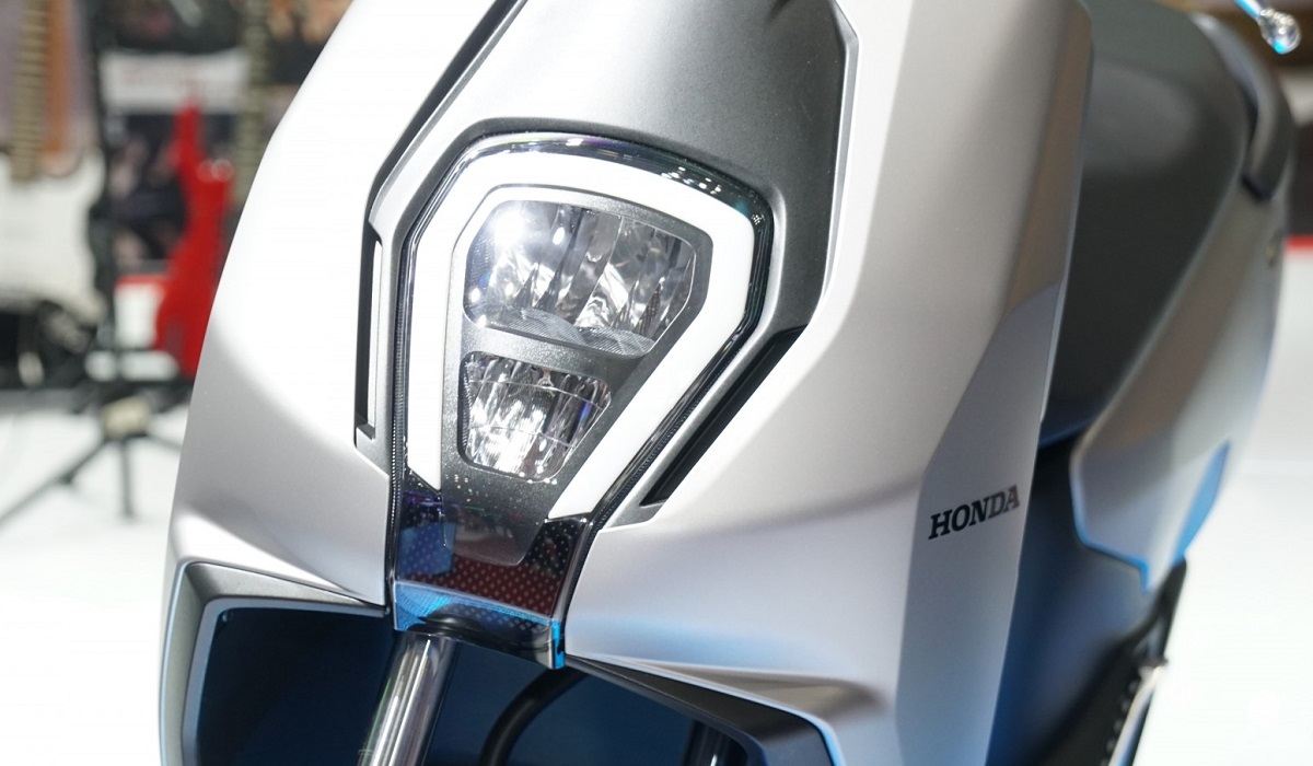 Gi&aacute; xăng dầu h&ocirc;m nay 17/4: RON92 v&agrave; RON95 rẻ như rau, Honda liền mở b&aacute;n xe m&aacute;y mới kh&ocirc;ng cần đổ xăng