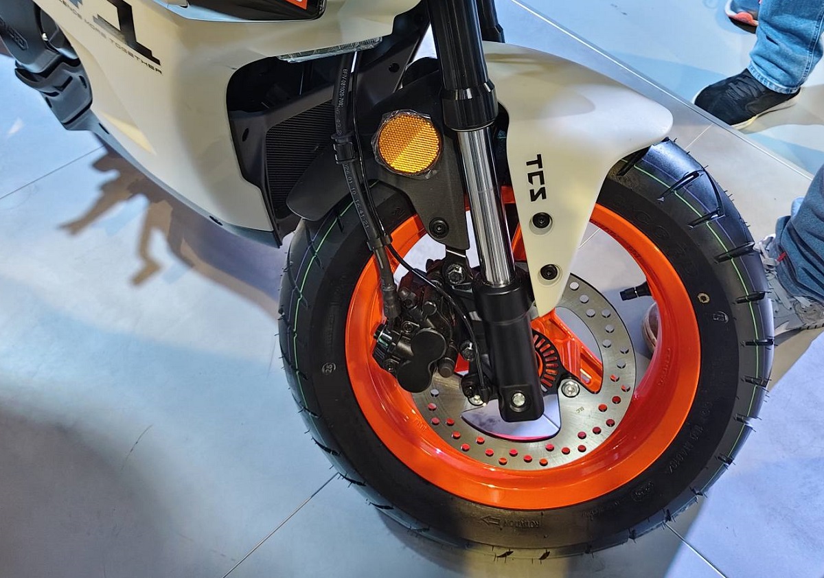 &lsquo;Vua c&ocirc;n tay&rsquo; 125cc mới ch&iacute;nh thức ra mắt gi&aacute; 49 triệu đồng: Độc lạ hơn cả Honda Winner R v&agrave; Exciter