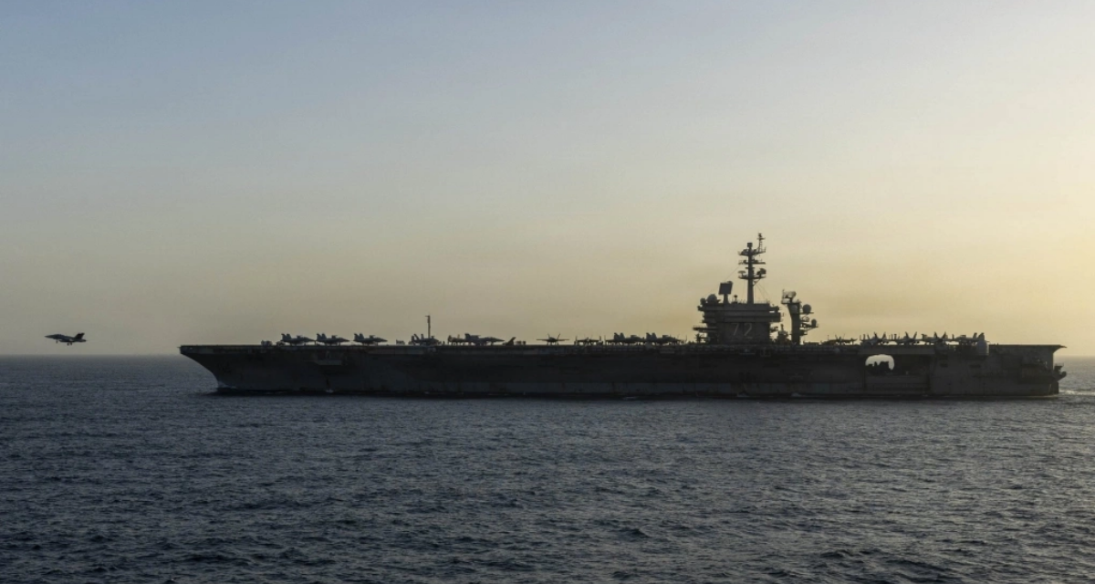 Mỹ bất ngờ x&aacute;c nhận t&agrave;u s&acirc;n bay tham gia phong tỏa cảng Iran, điều g&igrave; đang diễn ra ở Trung Đ&ocirc;ng?