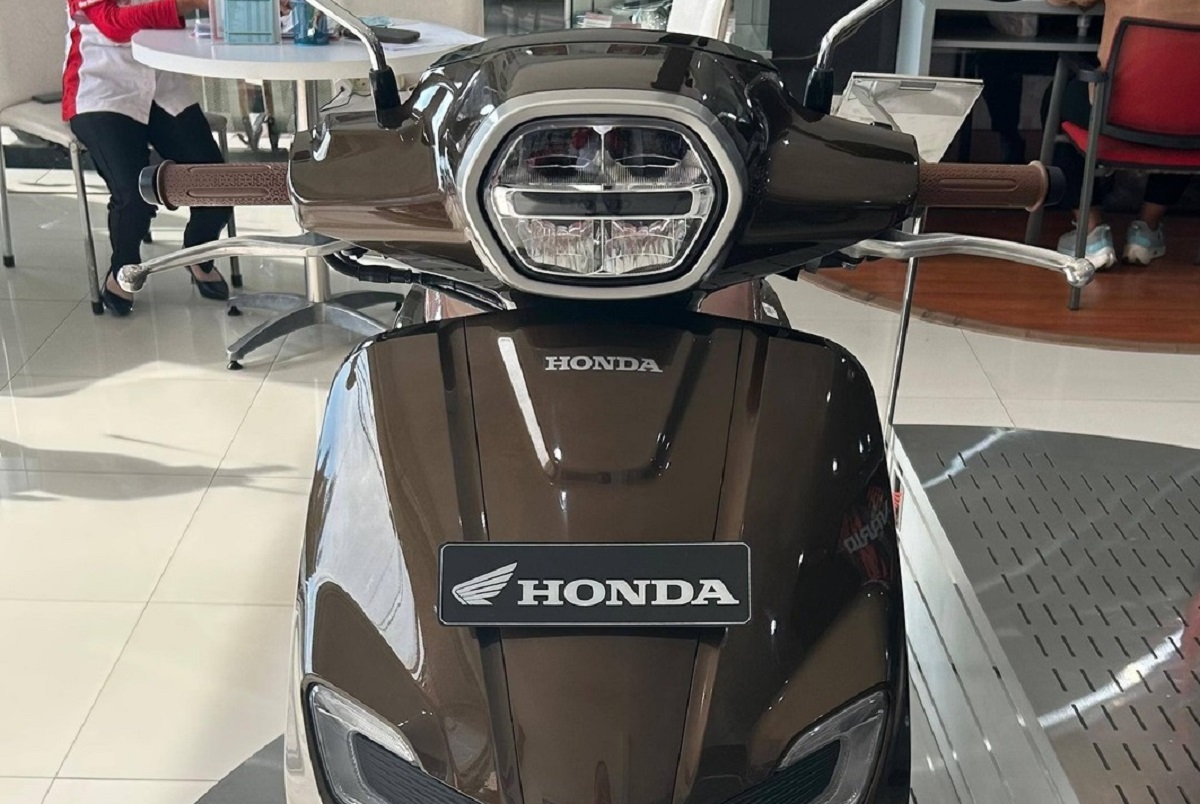 Honda ch&iacute;nh thức mở b&aacute;n \'vua xe ga\' 160cc mới gi&aacute; 46 triệu đồng: Thiết kế chất hơn cả SH v&agrave; SH Mode