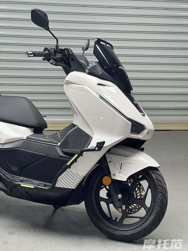 Honda ch&iacute;nh thức mở b&aacute;n &lsquo;vua xe ga&rsquo; 150cc mới 'n&eacute;t' hơn Air Blade, xịn như SH, gi&aacute; 62 triệu đồng ảnh 2