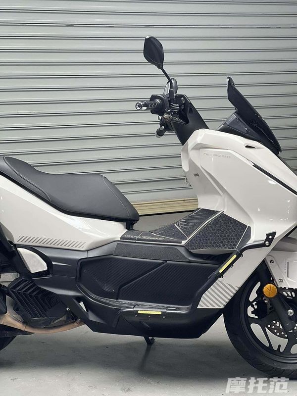 Honda ch&iacute;nh thức mở b&aacute;n &lsquo;vua xe ga&rsquo; 150cc mới 'n&eacute;t' hơn Air Blade, xịn như SH, gi&aacute; 62 triệu đồng ảnh 4