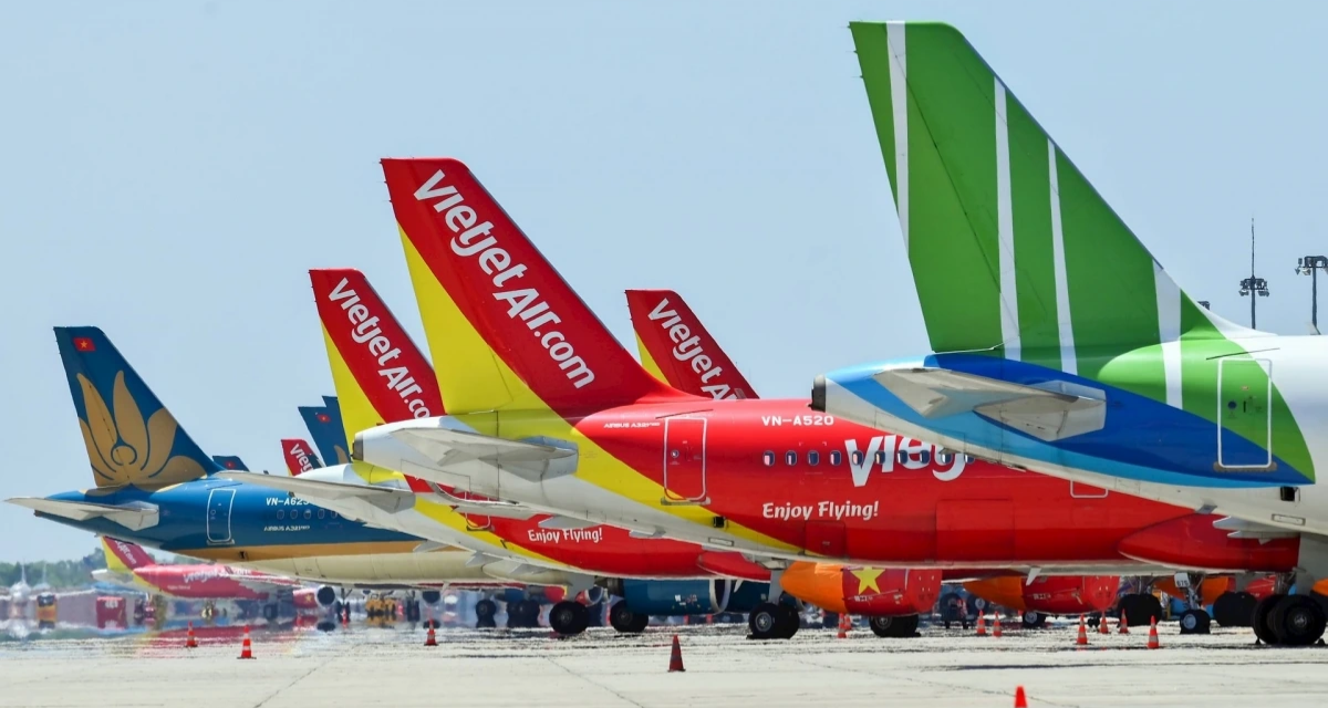 Cục H&agrave;ng kh&ocirc;ng đề xuất giảm ph&iacute; dịch vụ 15 - 20%, v&eacute; m&aacute;y bay c&oacute; thực sự rẻ hơn?