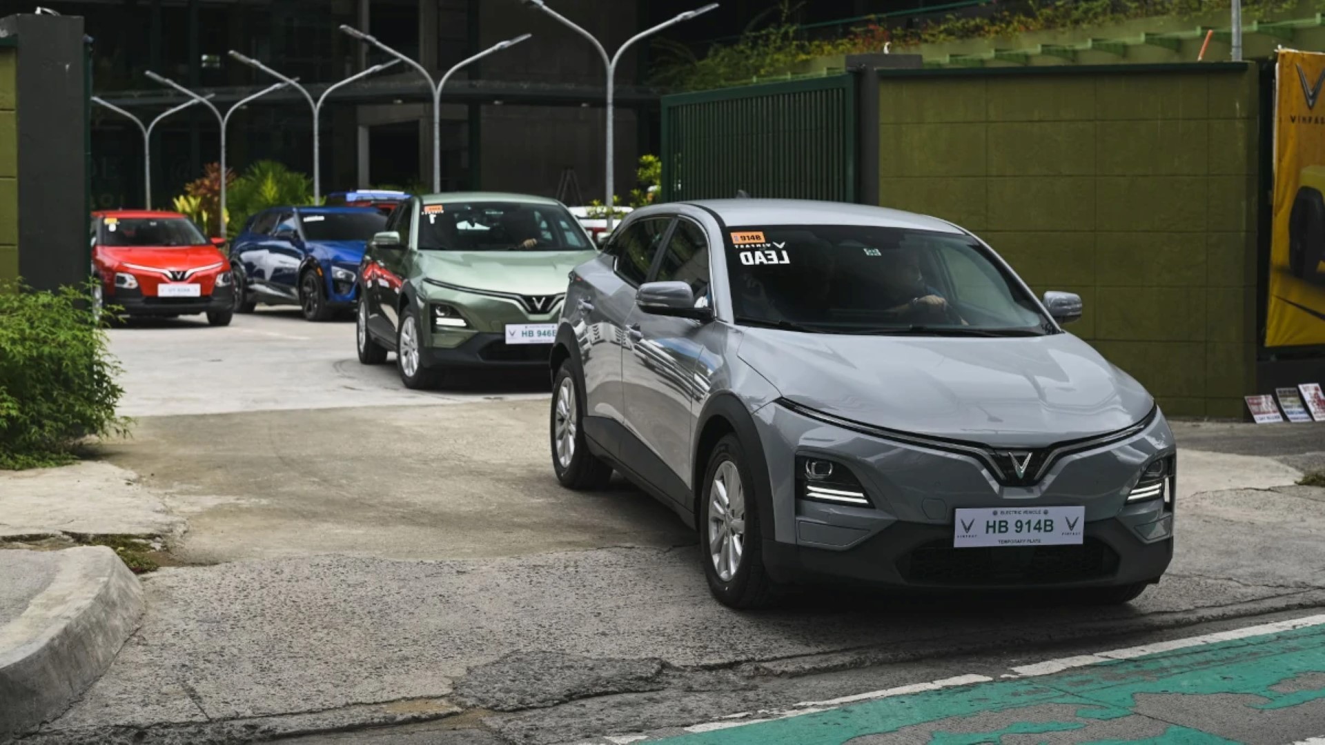 Tin n&oacute;ng gi&aacute; xăng dầu trưa 22/4: Dầu diesel giảm gi&aacute; cực mạnh, xăng RON 92 v&agrave; RON 95 &lsquo;b&aacute;n như biếu&rsquo; ảnh 3