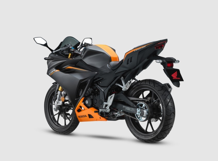 Honda ch&iacute;nh thức mở b&aacute;n &lsquo;vua c&ocirc;n tay' 150cc mới kh&aacute;c biệt Winner R v&agrave; Yamaha Exciter, gi&aacute; cực 'mềm' ảnh 5