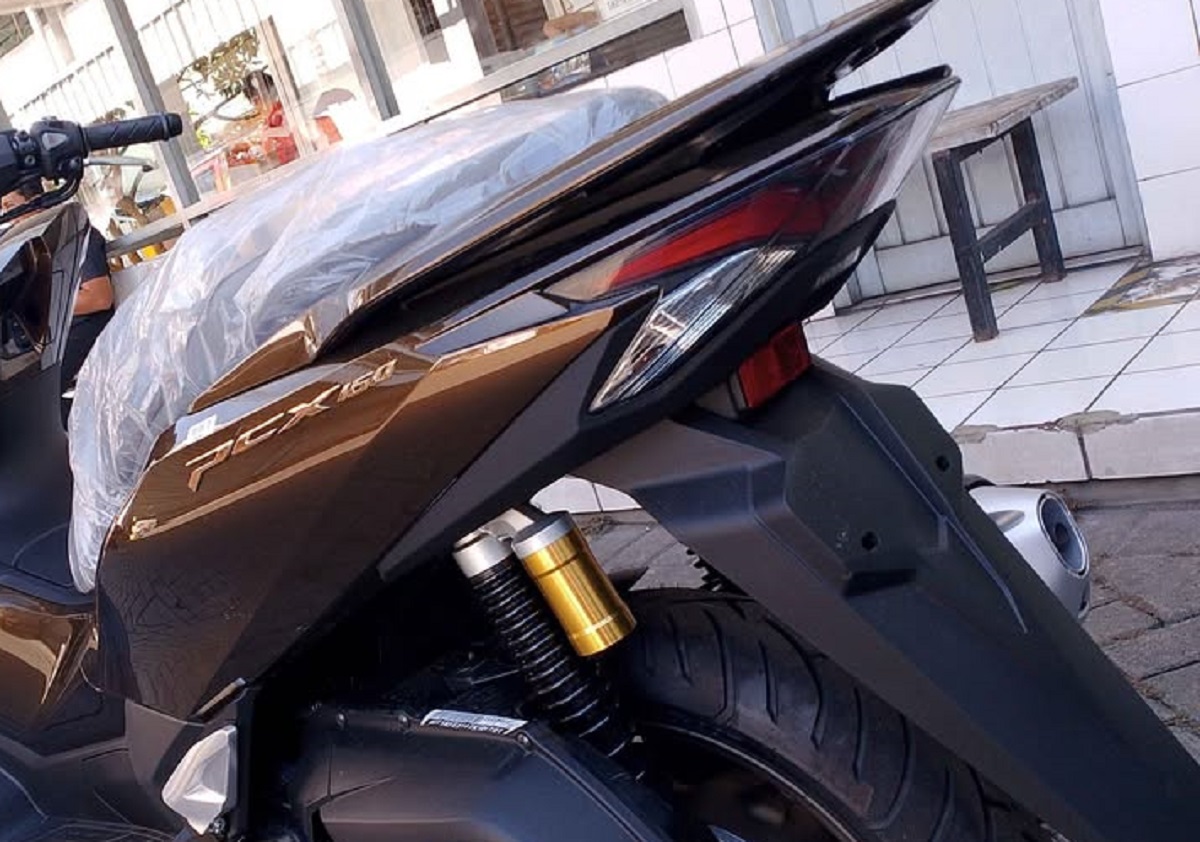 Tin xe m&aacute;y 24/4: Honda ch&iacute;nh thức mở b&aacute;n &lsquo;vua xe ga&rsquo; 160cc mới đẹp &aacute;t v&iacute;a SH Mode, gi&aacute; 54 triệu đồng