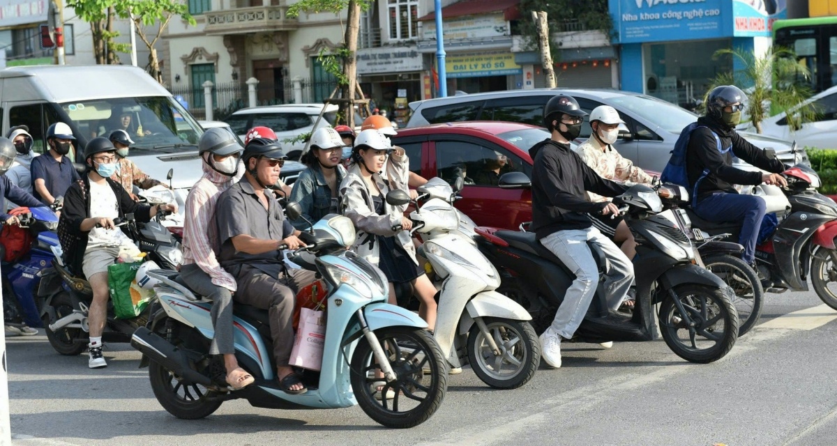 Từ 1/7, xe xăng v&agrave;o trung t&acirc;m H&agrave; Nội bị gi&aacute;m s&aacute;t tự động: Hệ thống nhận diện vi phạm hoạt động ra sao?