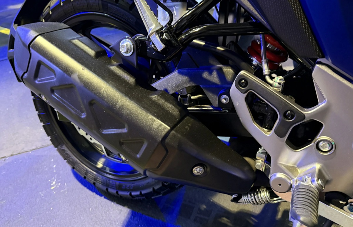 Suzuki ch&iacute;nh thức mở b&aacute;n &lsquo;vua c&ocirc;n tay&rsquo; 160cc mới gi&aacute; 56 triệu đồng: Ph&acirc;n kh&uacute;c tr&ecirc;n cả Honda Winner R