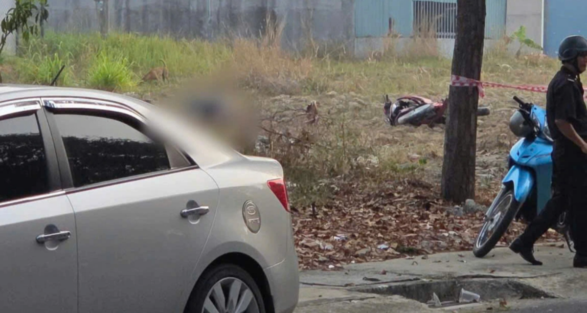 TP HCM: B&iacute; ẩn nam thanh ni&ecirc;n tử vong bất thường trong tư thế quỳ giữa b&atilde;i đất trống, cạnh xe m&aacute;y 