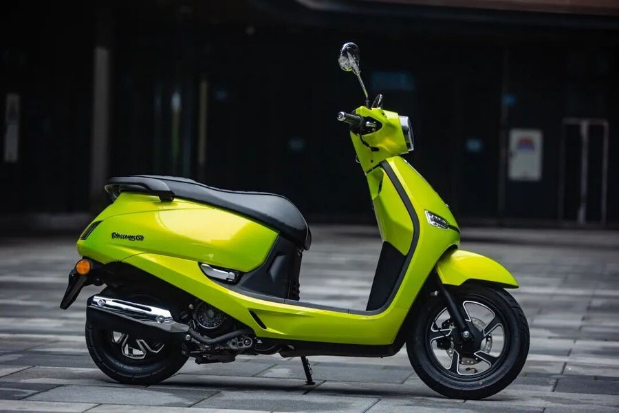 &lsquo;X&eacute; v&eacute;&rsquo; Honda Vision, &lsquo;xe ga quốc d&acirc;n&rsquo; mới &lsquo;n&eacute;t&rsquo; hơn cả SH Mode ch&iacute;nh thức ra mắt gi&aacute; 25 triệu đồng ảnh 1