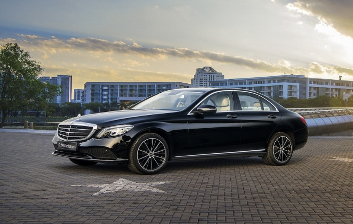 Gi&aacute; xe Mercedes mới nhất cuối th&aacute;ng 4/2026: Mercedes GLC, GLE v&agrave; GLS c&oacute; gi&aacute; bao nhi&ecirc;u?
