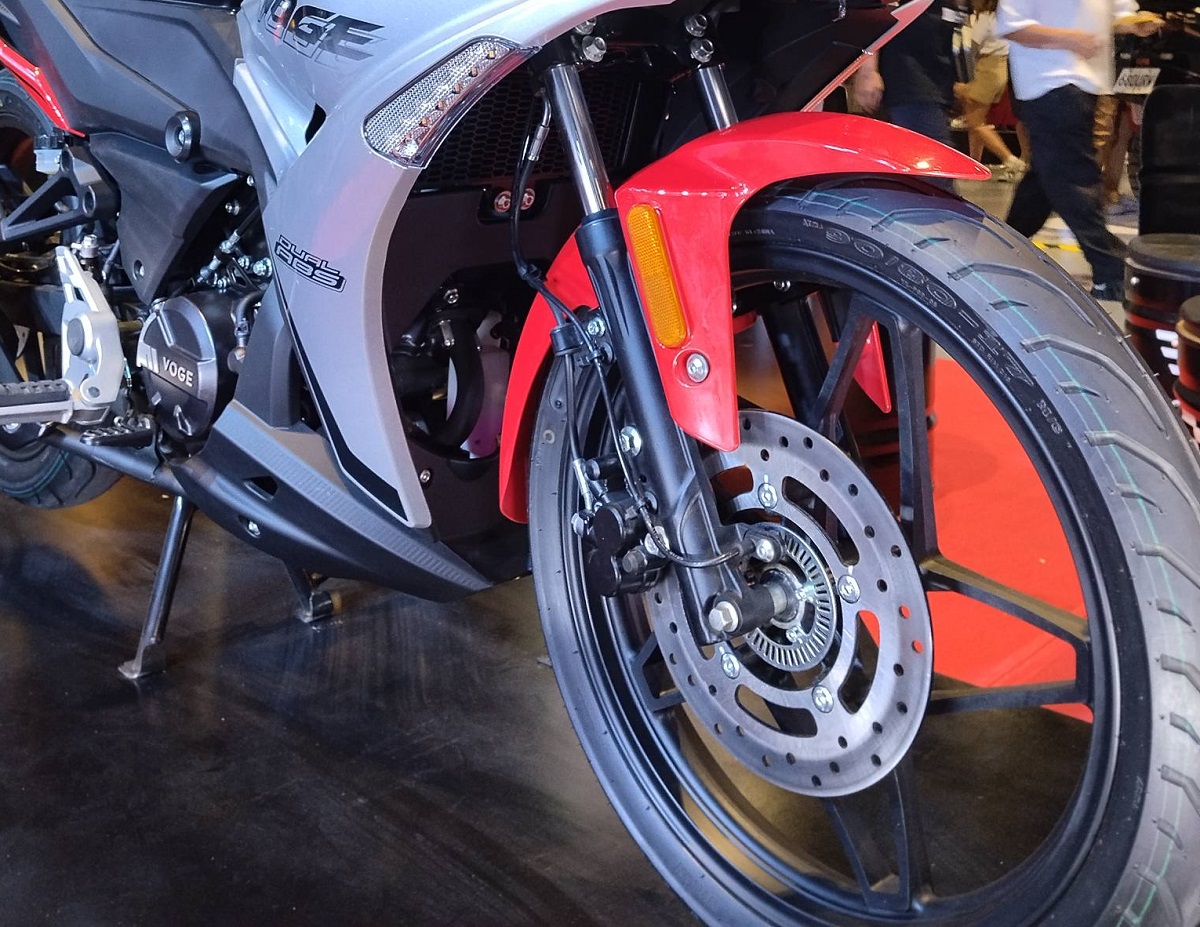 Tin xe m&aacute;y 2/5: &lsquo;T&acirc;n vương&rsquo; xe c&ocirc;n tay 150cc mới về đại l&yacute; gi&aacute; 46 triệu đồng, đả bại Honda Winner R
