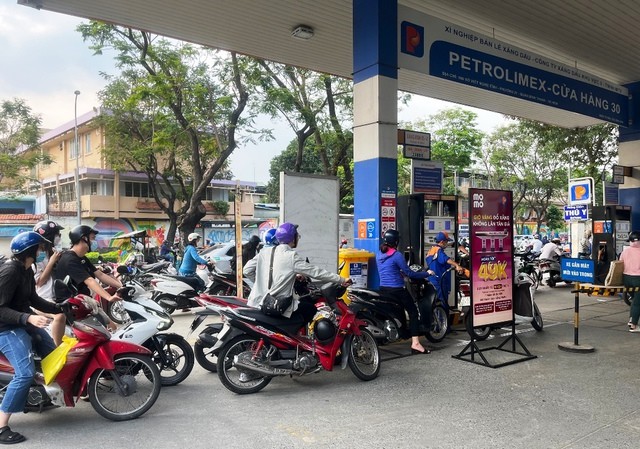 Tin xe hot 3/5: Yamaha ch&iacute;nh thức mở b&aacute;n &lsquo;vua xe ga&rsquo; 125cc mới &lsquo;n&eacute;t&rsquo; hơn Honda SH Mode v&agrave; Air Blade, gi&aacute; &lsquo;mềm&rsquo; ảnh 3