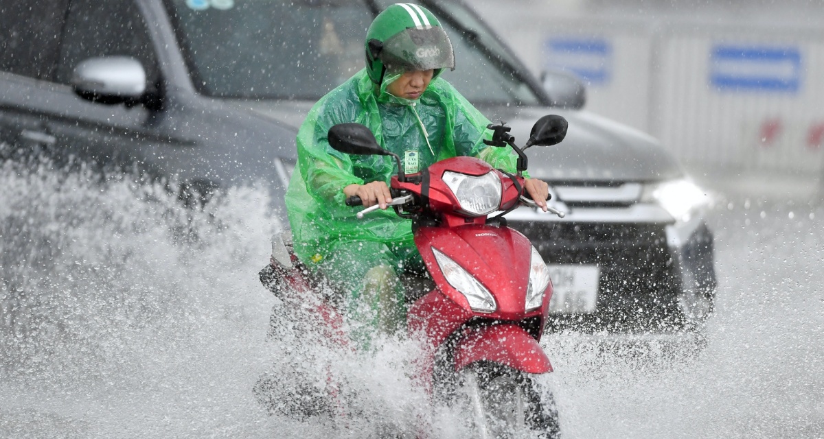 Dự b&aacute;o thời tiết 10 ng&agrave;y tới: Kh&ocirc;ng kh&iacute; lạnh tăng cường, khu vực n&agrave;o mưa gi&ocirc;ng k&egrave;m lốc, s&eacute;t