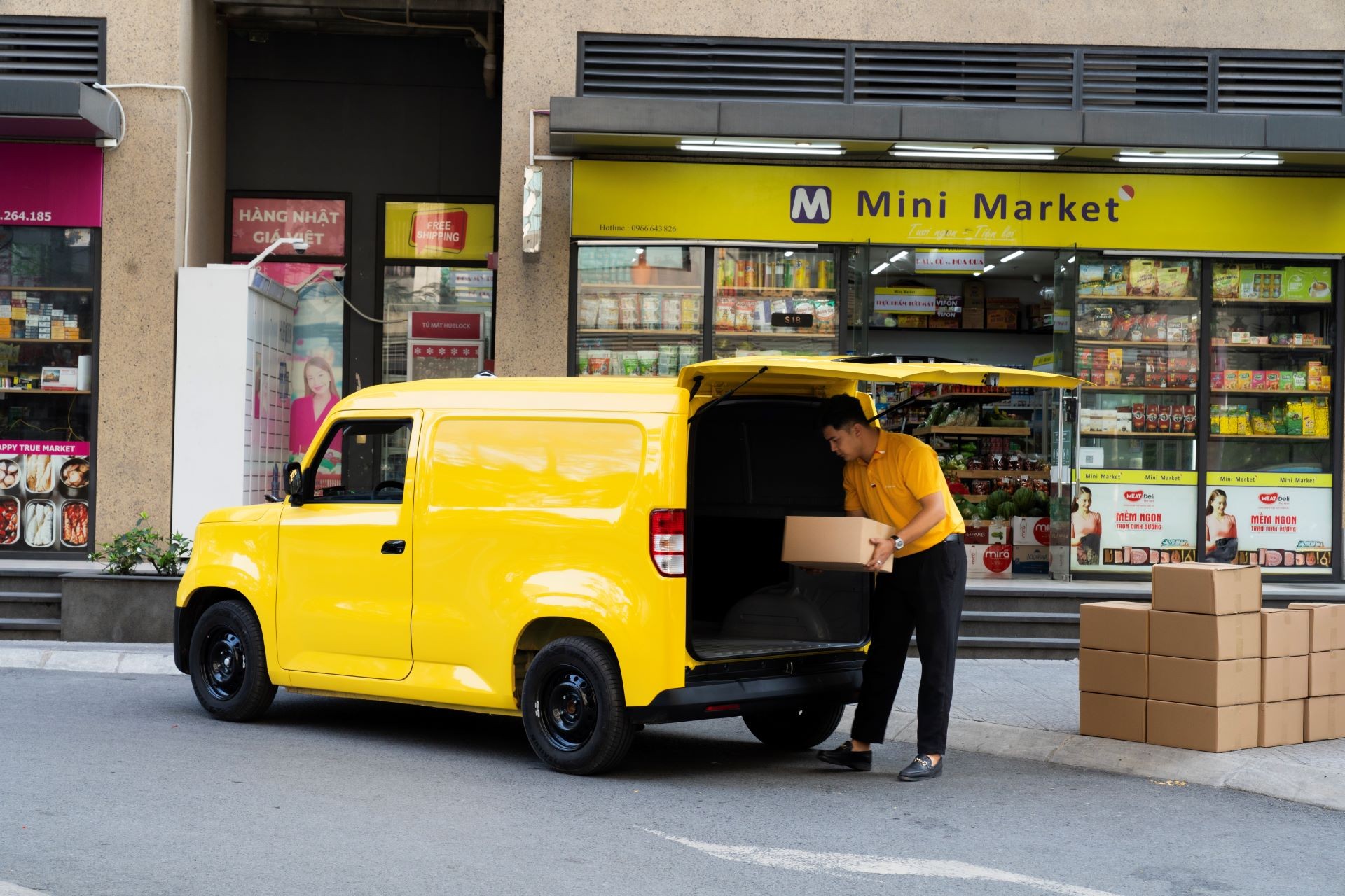 Bỏ xe xăng, chuyển sang EC Van, chủ doanh nghiệp thừa nhận: Chạy khỏe, tốn &iacute;t, &lsquo;c&acirc;n&rsquo; mọi tuyến phố đ&ocirc;ng ảnh 2