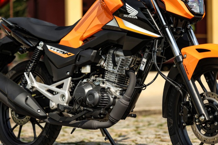 Tin xe hot 5/5: &lsquo;Vua c&ocirc;n tay&rsquo; 160cc của Honda được d&acirc;n t&igrave;nh săn đ&oacute;n v&igrave; c&aacute; t&iacute;nh hơn Winner R v&agrave; Yamaha Exciter, gi&aacute; mềm