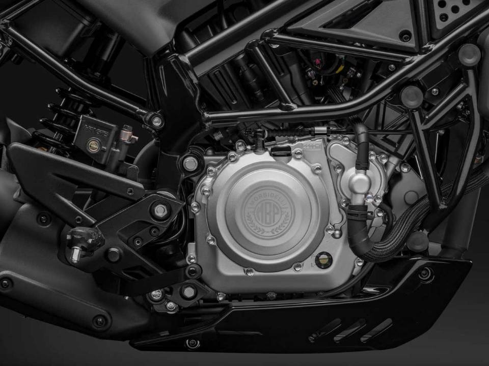 &lsquo;Vua c&ocirc;n tay&rsquo; 125cc mới ch&iacute;nh thức ra mắt với gi&aacute; rẻ: Ph&acirc;n kh&uacute;c kh&aacute;c Yamaha Exciter, c&oacute; ABS 2 k&ecirc;nh &aacute;t v&iacute;a Honda Winner R ảnh 4