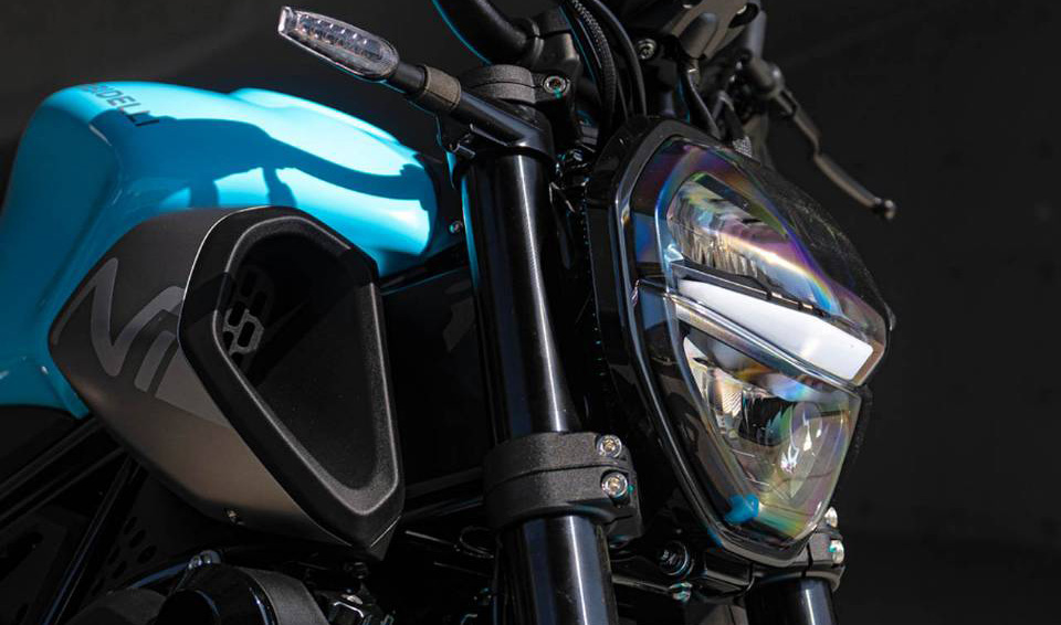 &lsquo;Vua c&ocirc;n tay&rsquo; 125cc mới ch&iacute;nh thức ra mắt với gi&aacute; rẻ: Ph&acirc;n kh&uacute;c kh&aacute;c Yamaha Exciter, c&oacute; ABS 2 k&ecirc;nh &aacute;t v&iacute;a Honda Winner R