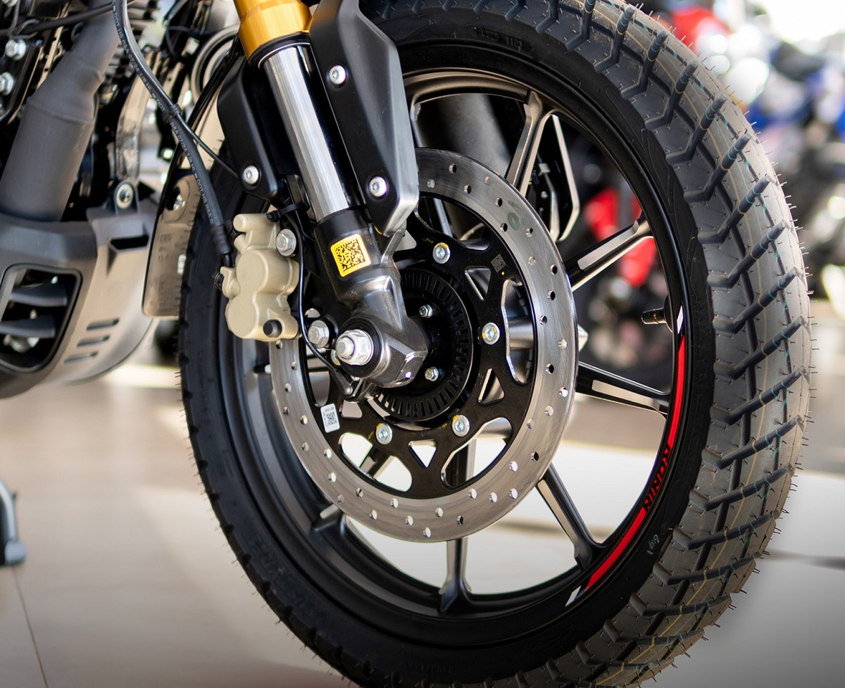 &lsquo;Vua c&ocirc;n tay&rsquo; 225cc mới ch&iacute;nh thức ra mắt tại Việt Nam: Độc lạ hơn Honda Winner R, gi&aacute; 73 triệu đồng