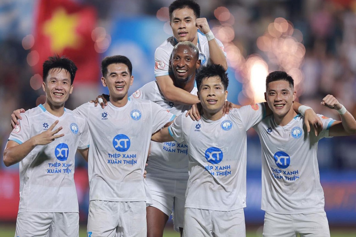 Cập nhật tỷ số, kết quả Selangor 2-1 Nam Định - B&aacute;n kết Shopee Cup 2025/26: Sai lầm h&agrave;ng thủ