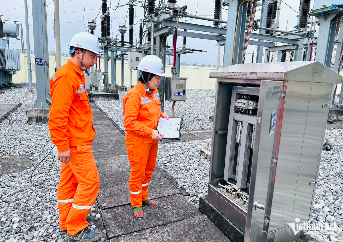 Biểu gi&aacute; điện kinh doanh mới nhất cao gấp 3 lần giờ thấp điểm: Điểm t&ecirc;n 20 đối tượng sắp phải g&aacute;nh