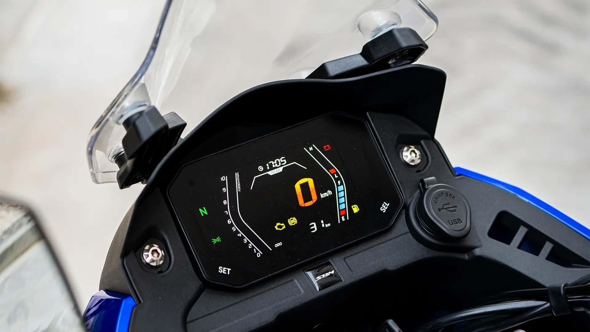 Ch&iacute;nh thức ra mắt &lsquo;vua c&ocirc;n tay&rsquo; mới ph&acirc;n kh&uacute;c tr&ecirc;n Yamaha Exciter v&agrave; Honda Winner R: Gi&aacute; mềm, c&oacute; ABS 2 k&ecirc;nh ảnh 5