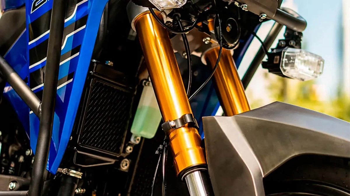 Ch&iacute;nh thức ra mắt &lsquo;vua c&ocirc;n tay&rsquo; mới ph&acirc;n kh&uacute;c tr&ecirc;n Yamaha Exciter v&agrave; Honda Winner R: Gi&aacute; mềm, c&oacute; ABS 2 k&ecirc;nh
