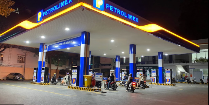 Gi&aacute; xăng dầu tối nay ng&agrave;y 9/5: Dầu diesel, xăng RON 92 v&agrave; RON 95 &lsquo;rẻ ngang b&aacute;nh m&igrave;&rsquo;, gi&aacute; lăn b&aacute;nh Kia K5 giảm s&acirc;u
