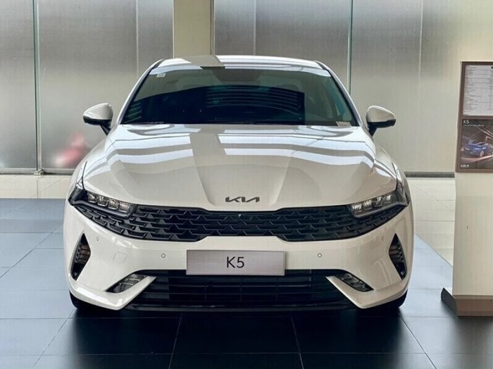 Tin xe hot 9/5: &lsquo;Vua c&ocirc;n tay&rsquo; mới ph&acirc;n kh&uacute;c kh&aacute;c Honda Winner R ra mắt với gi&aacute; rẻ, c&oacute; ABS 2 k&ecirc;nh ăn đứt Yamaha Exciter ảnh 3