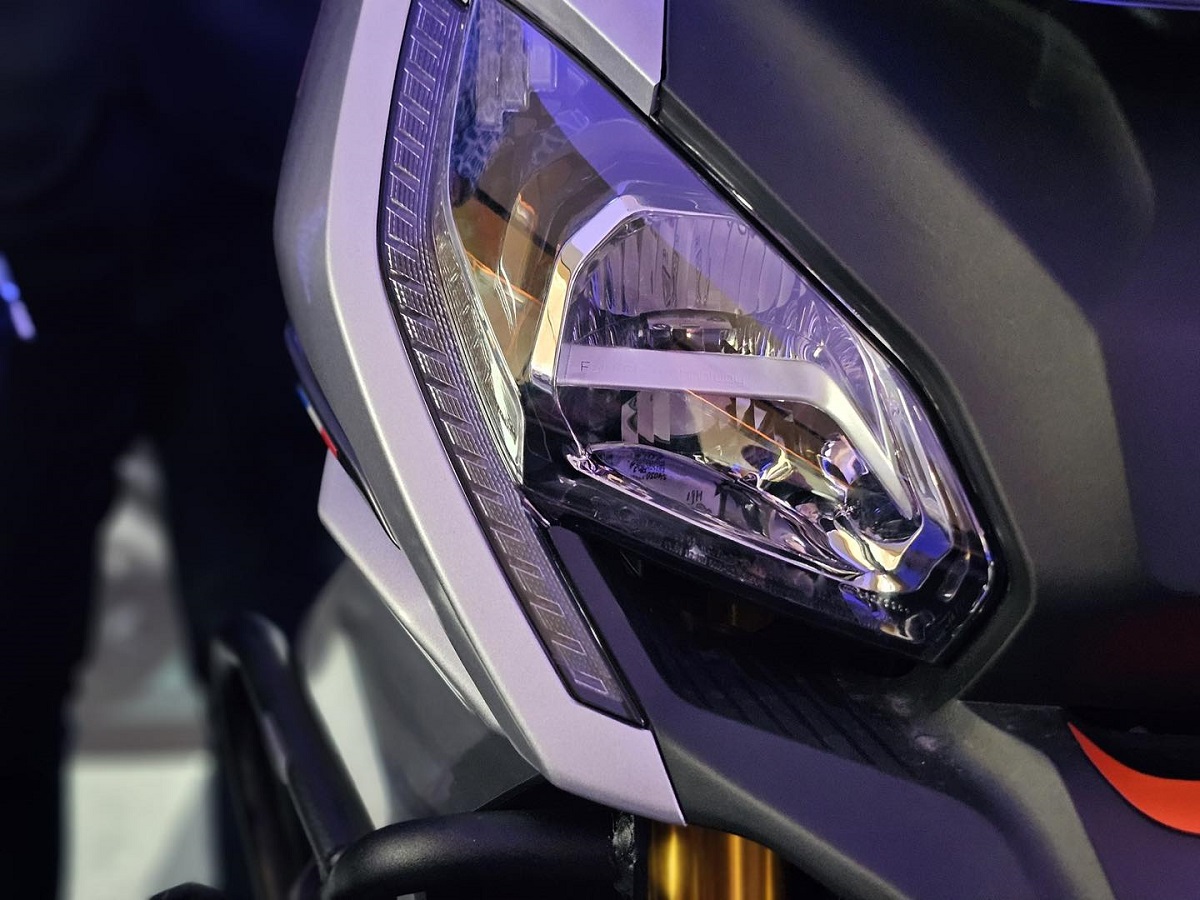 &lsquo;Vua xe ga&rsquo; mới ch&iacute;nh thức ra mắt khắc chế cứng Honda SH: C&oacute; phanh ABS, m&agrave;n TFT si&ecirc;u n&eacute;t, gi&aacute; dễ mua