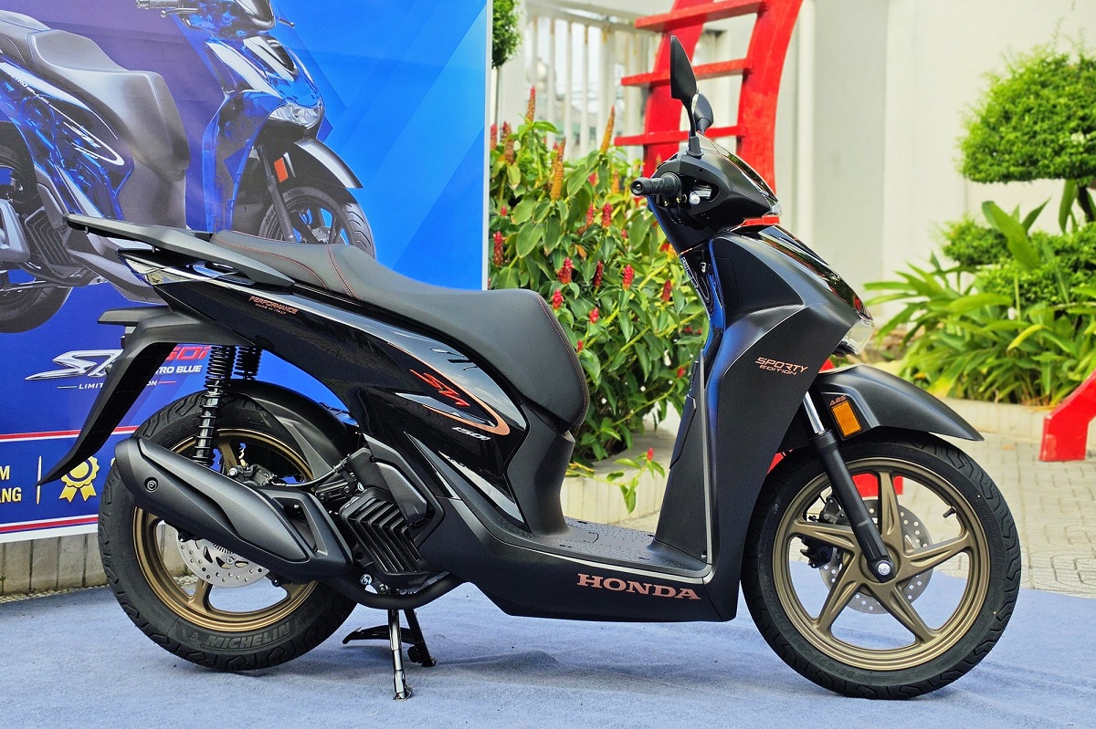 Tin xe m&aacute;y 11/5: Chi tiết Honda SH 150i 2026 đẹp long lanh vừa về Việt Nam, thiết kế n&eacute;t hơn SH 160i