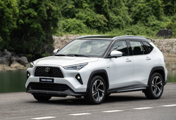 Điểm tin &ocirc; t&ocirc; 11/5: Cập nhật gi&aacute; xe Toyota mới nhất th&aacute;ng 5 n&agrave;y, Sedan cỡ D mới nh&agrave; MG lộ diện