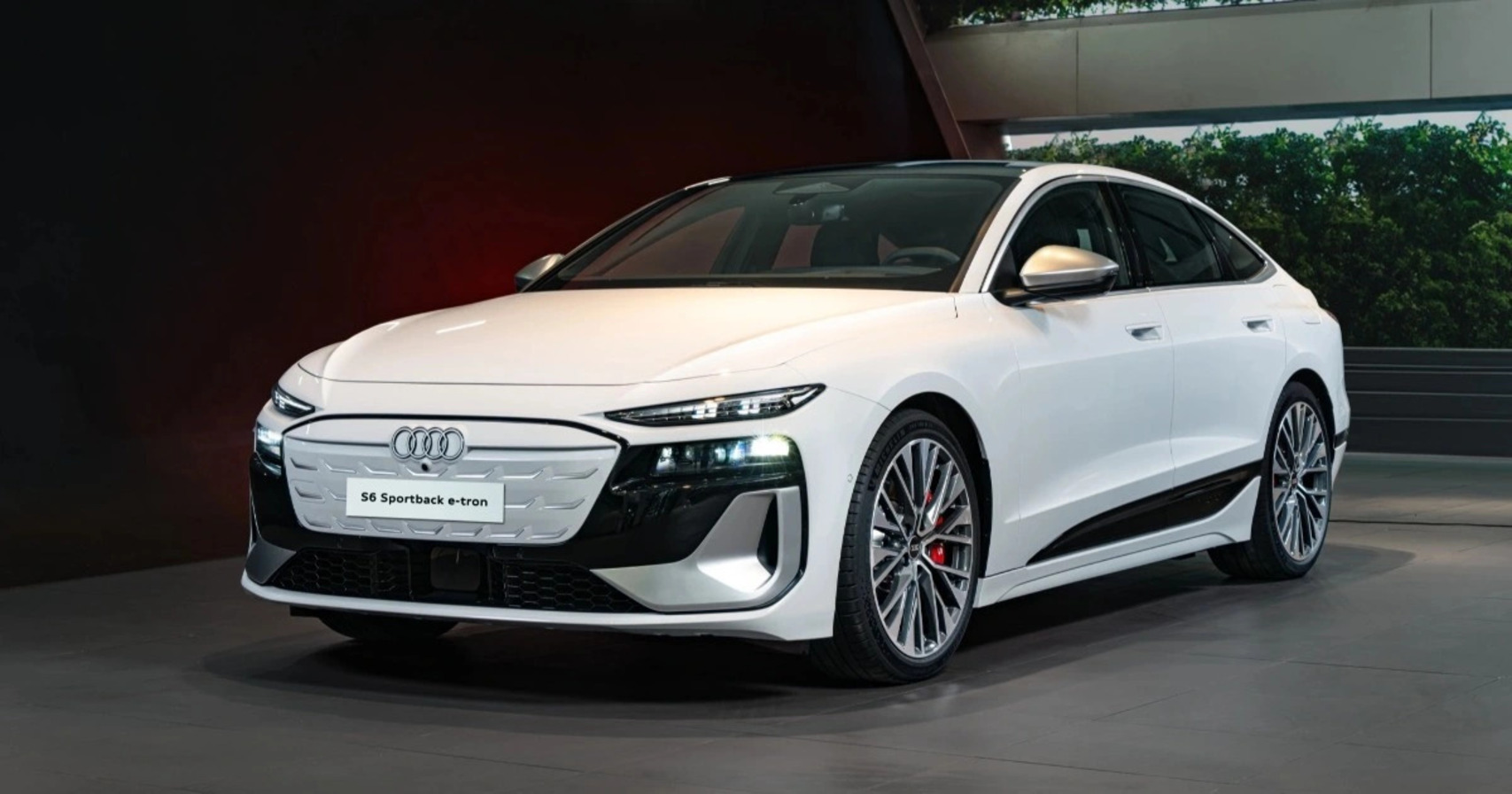 Audi S6 Sportback e-tron cập bến Việt Nam: Sedan thuần điện mạnh 550 m&atilde; lực, gi&aacute; từ 4,2 tỷ đồng